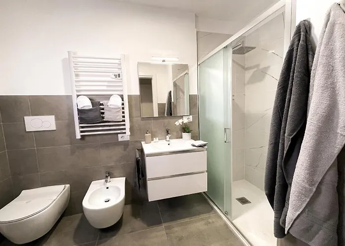 Apartment St.tiburtinacozy 1 Min Away From Metro *